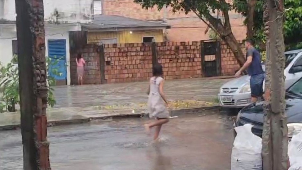 Chuva em Manaus — Foto: Reprodução