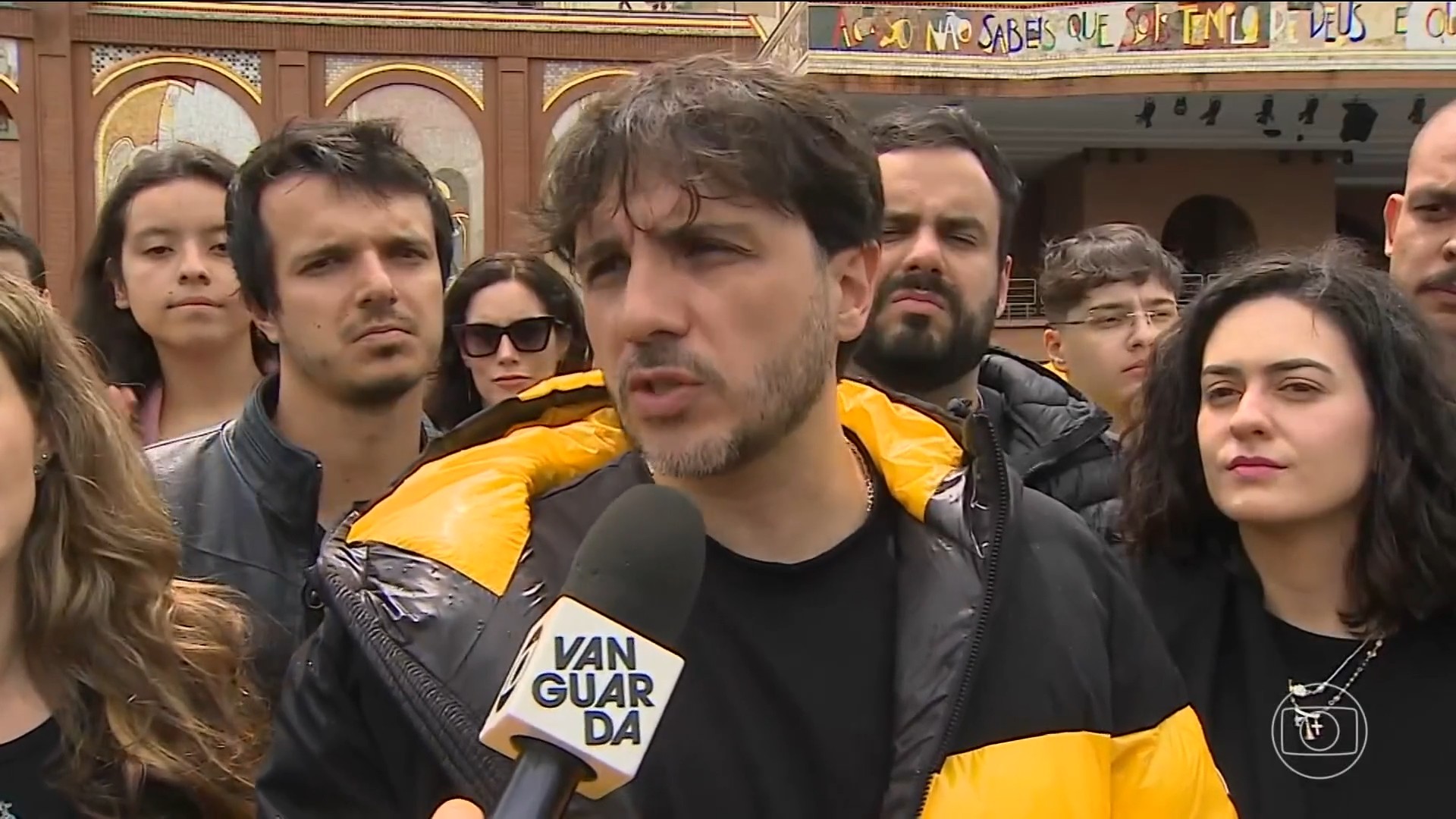 Renan Santos, candidato do Missão à Presidência, faz campanha no interior de São Paulo