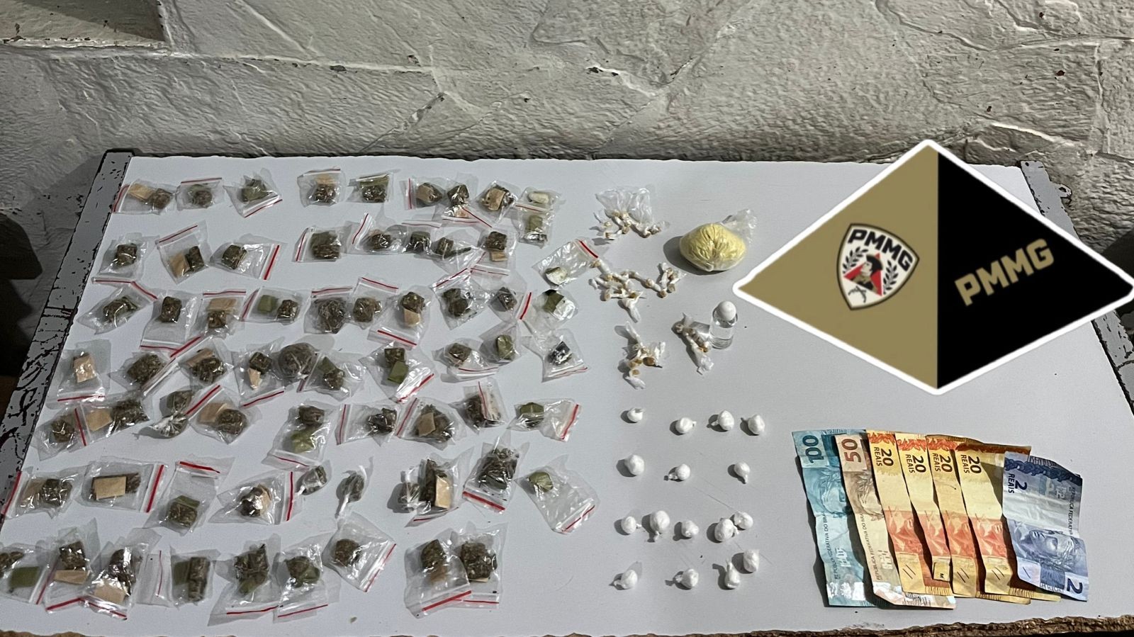 Rapaz que escondia pedras de crack na boca é preso por tráfico em Montes Claros