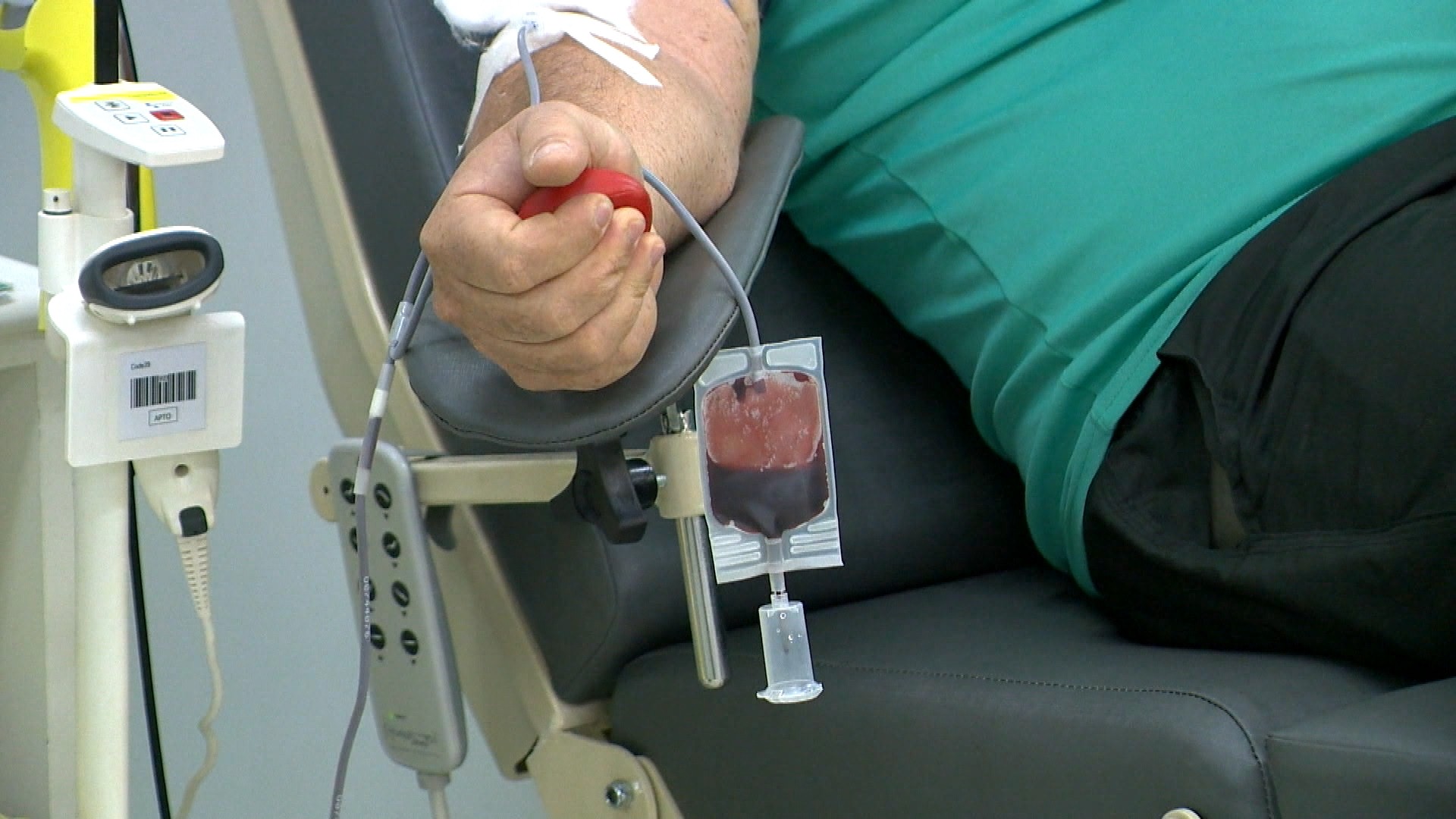 Voluntário soma 83 doações de sangue e promete continuar: ‘Jamais vou cansar'