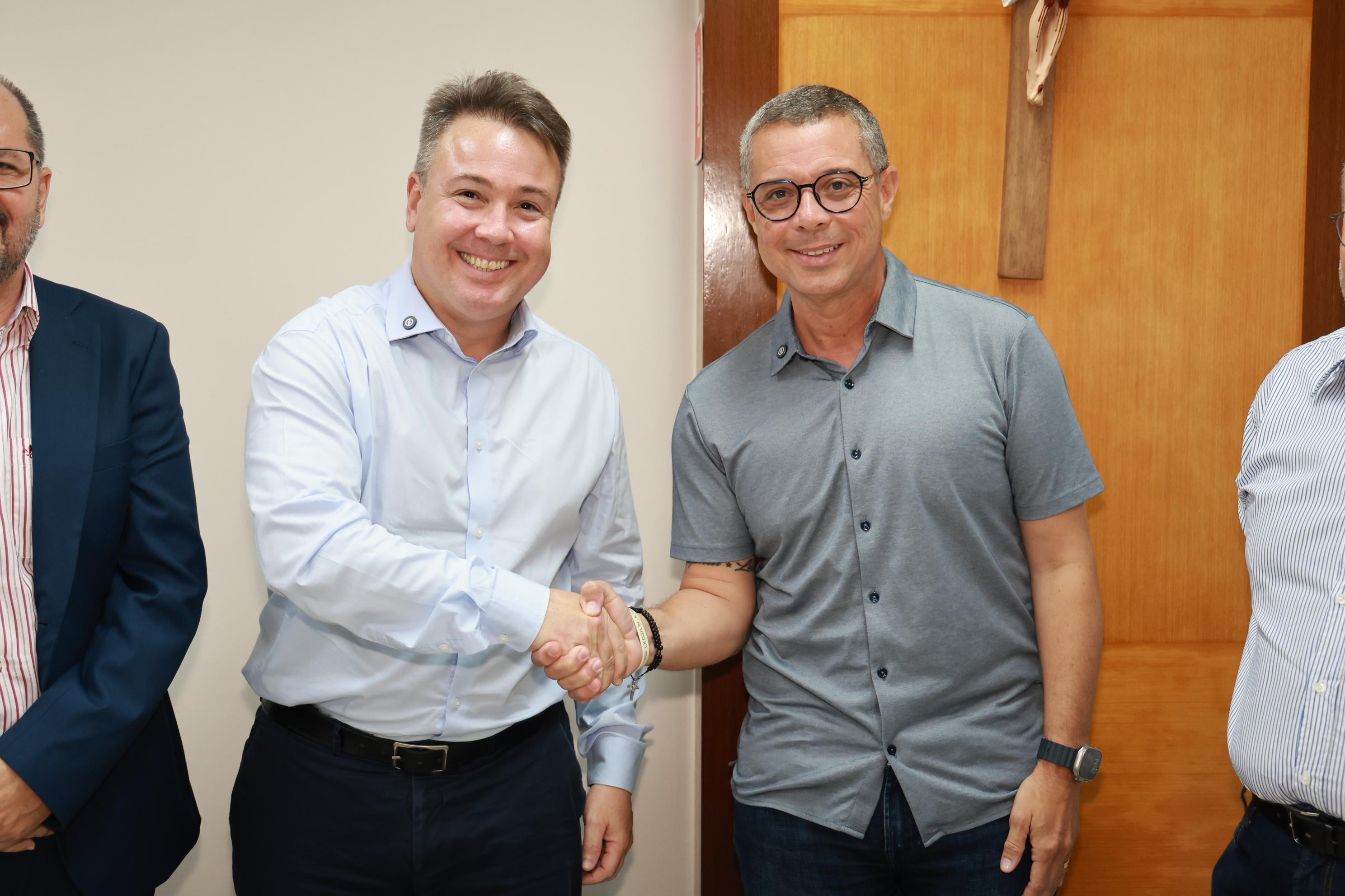 Médico Rilton Morais assume superintendência do Huse