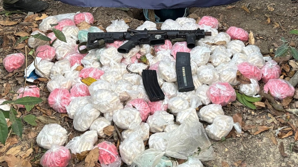 Polícia Militar apreende fuzil e 5 mil cápsulas de pó branco em Itatiaia