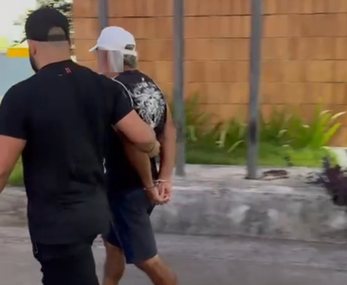 Mãe descobre gravidez de filha autista de 16 anos e denuncia abuso sexual à Deam; companheiro da avó foi preso