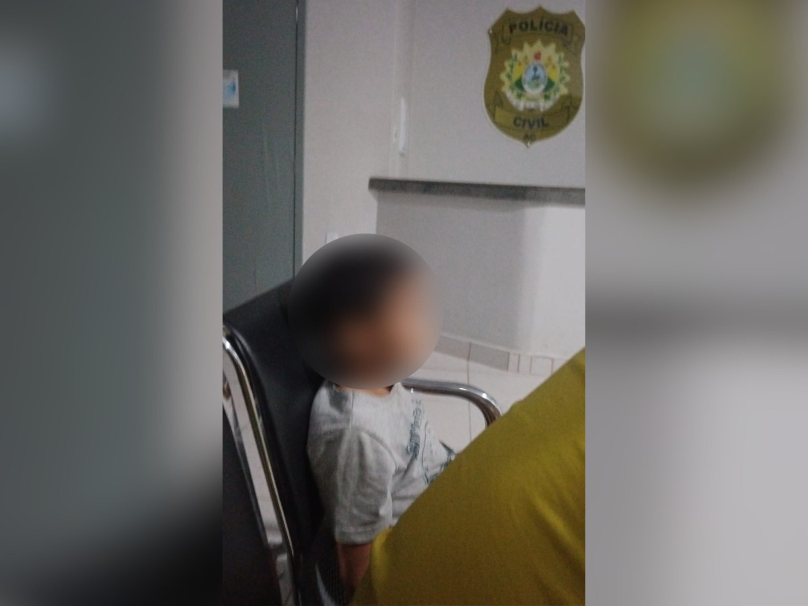 Mãe diz que criança de 7 anos foi mantida mais de 2h em delegacia no AC: ‘Nunca tinha pegado nada de ninguém’