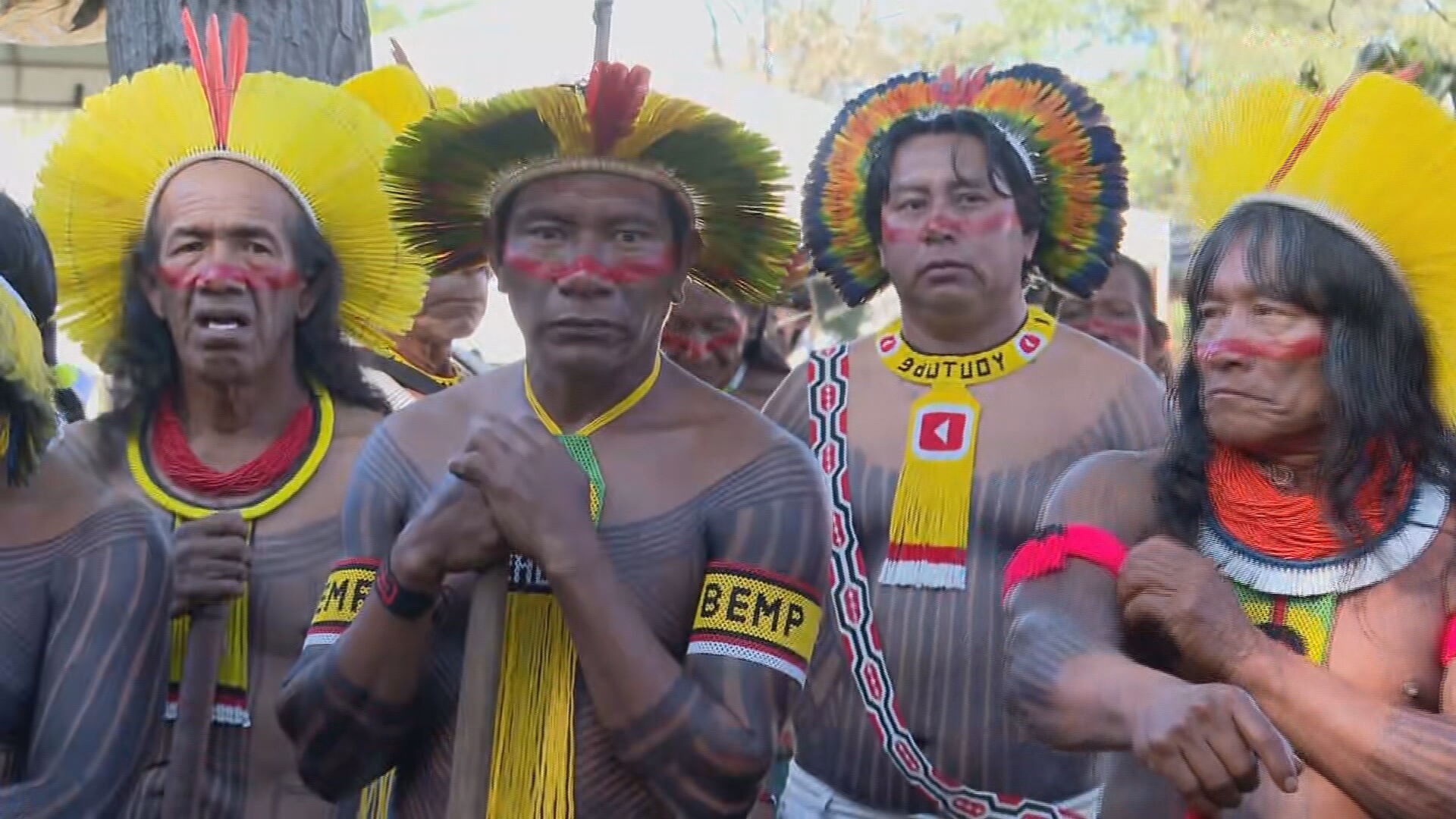 Lideranças indígenas acampadas em Brasília divulgam documento aos três poderes criticando demora na demarcação de terras