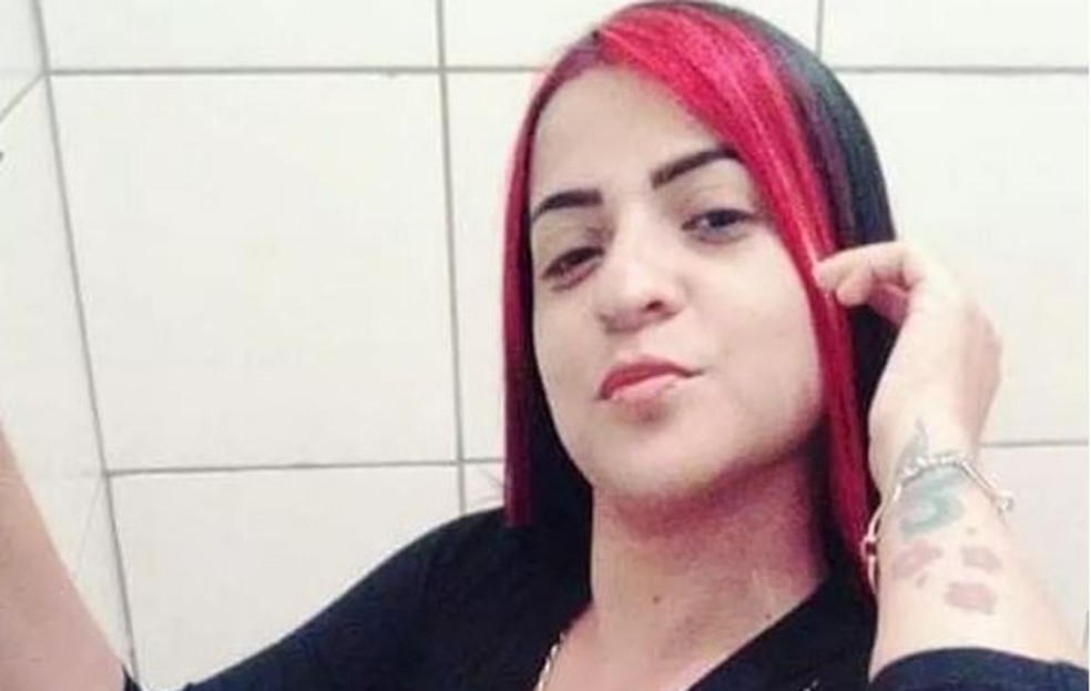 Rosiane Cavalcante foi morta e jogada dentro de uma cisterna com fio enrolado no pescoço — Foto: Reprodução