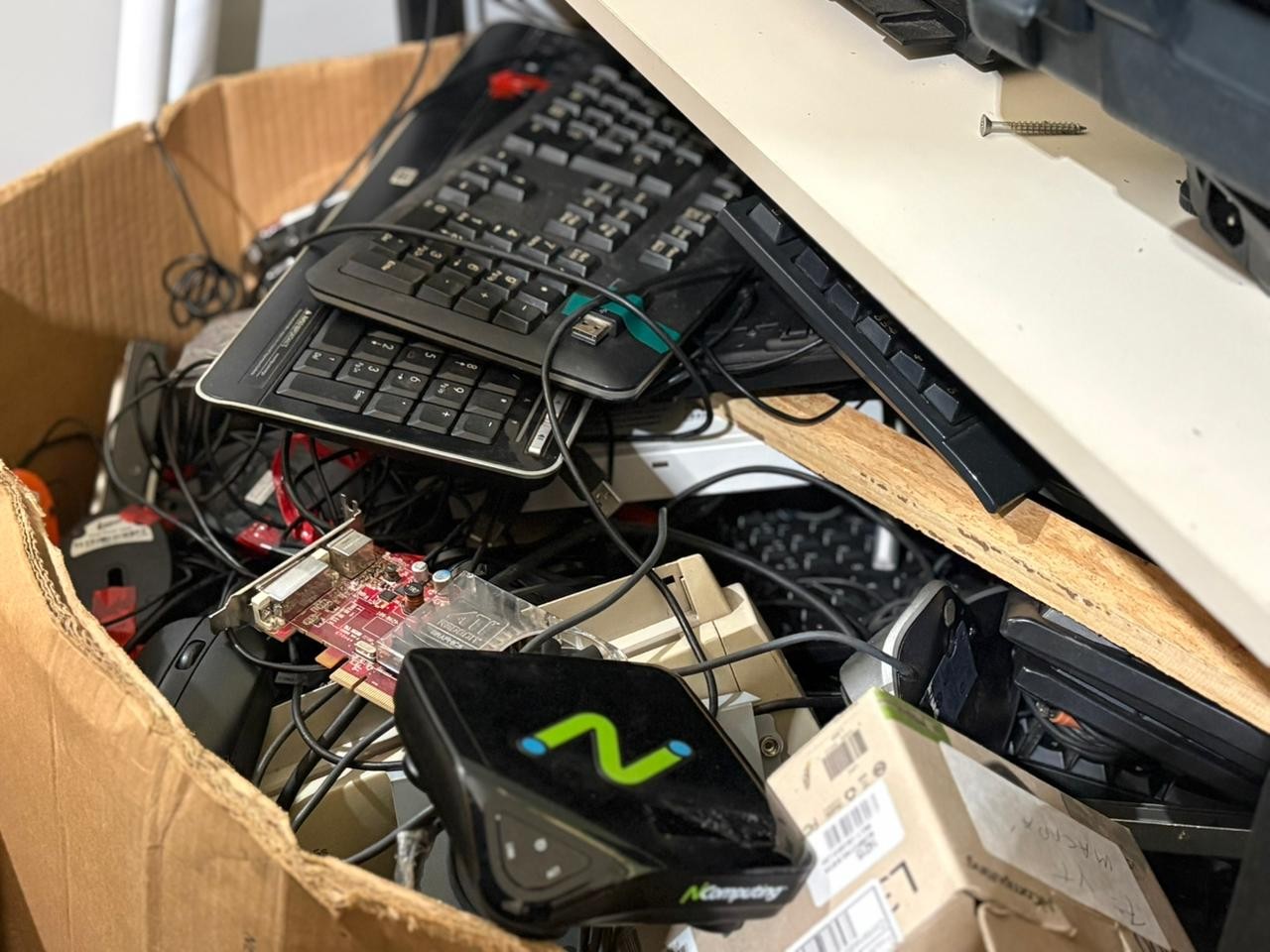 Projeto de reciclagem de resíduos eletrônicos ajuda escolas e projetos sociais no Amapá