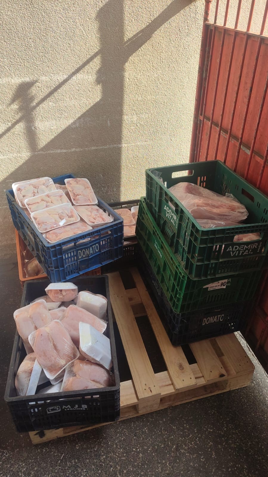 Vigilância Sanitária apreende 436 kg de carnes e frios em mercado de Americana