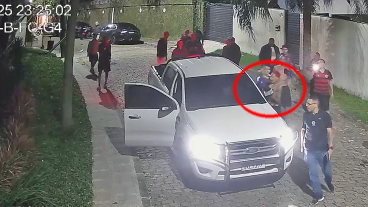 Oruam esmurrou carro da polícia após impedir apreensão de menor; VÍDEO
