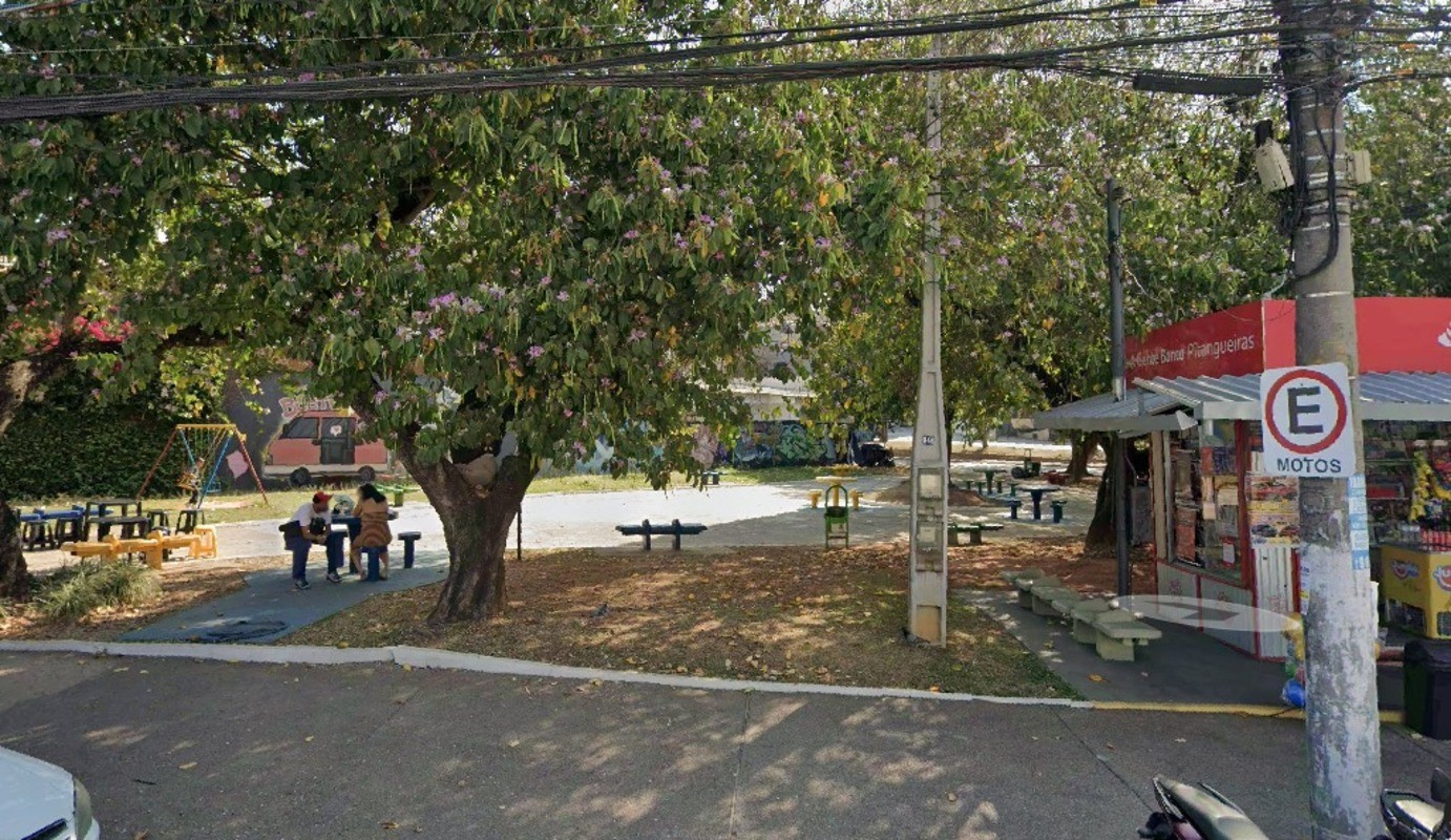 Homem em situação de rua é encontrado morto em praça de Jundiaí