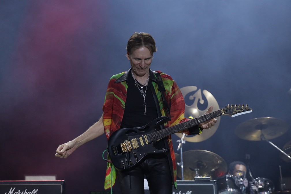 Participação especial do guitarrista Steve Vai junto com a banda Living Colour durante Rock in Rio 2022 realizado no Parque Olímpico da Barra da Tijuca no Rio de Janeiro — Foto: Lorando Labbe/FotoArena/Estadão Conteúdo