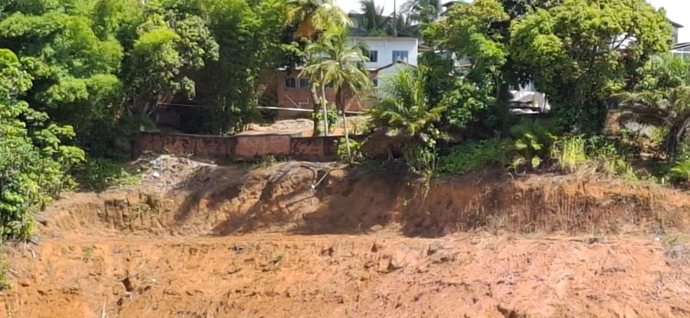 Polícia investiga escavação em área utilizada como 'espaço sagrado' por terreiros em Salvador — Foto: Arquivo Pessoal