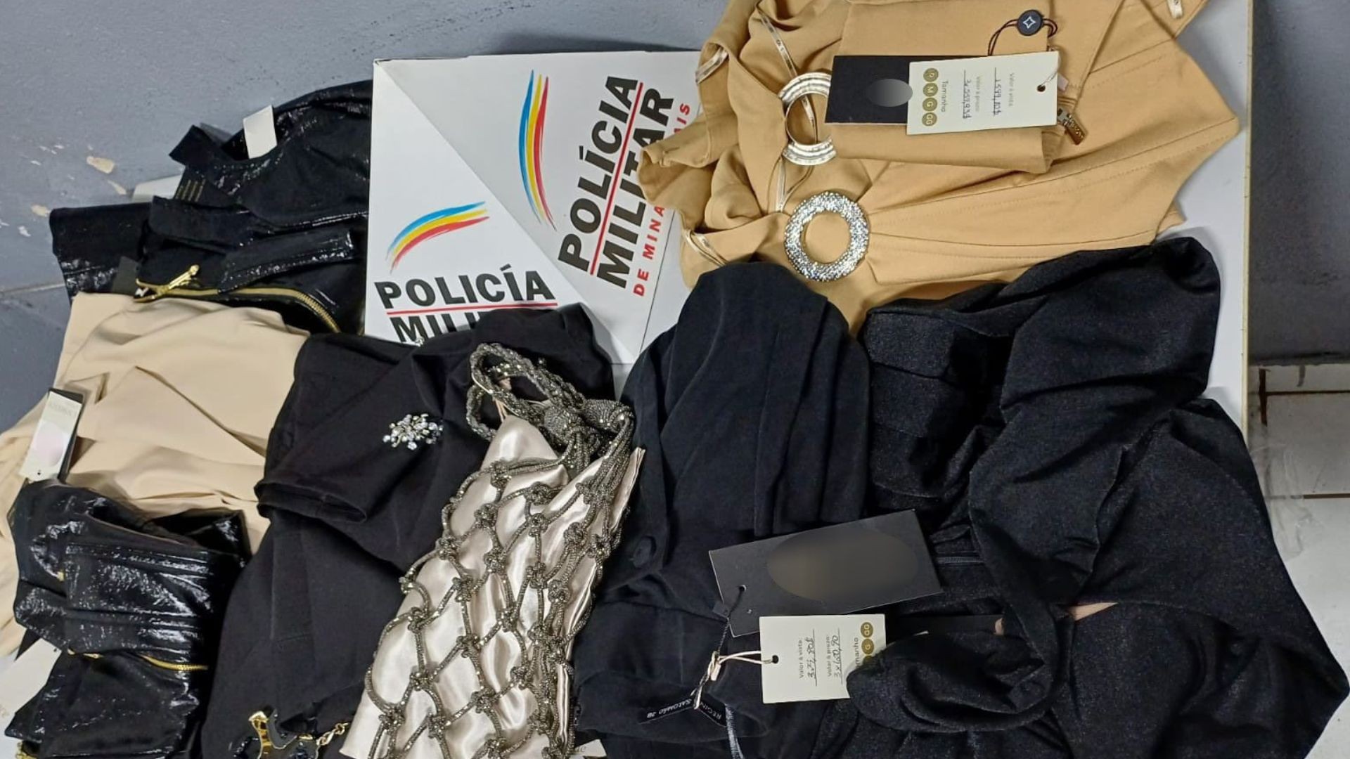 PM prende passageira de ônibus que pediu condicional e não pagou R$ 6 mil em roupas de luxo em Patos de Minas