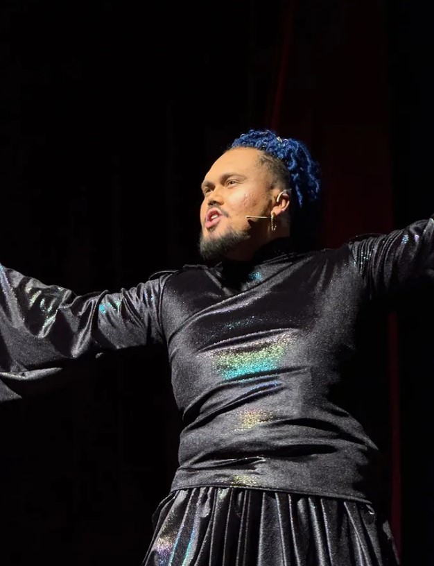 Ator tem mal súbito e morre durante estreia do espetáculo 'Aladdin' no Teatro Municipal de Osasco 