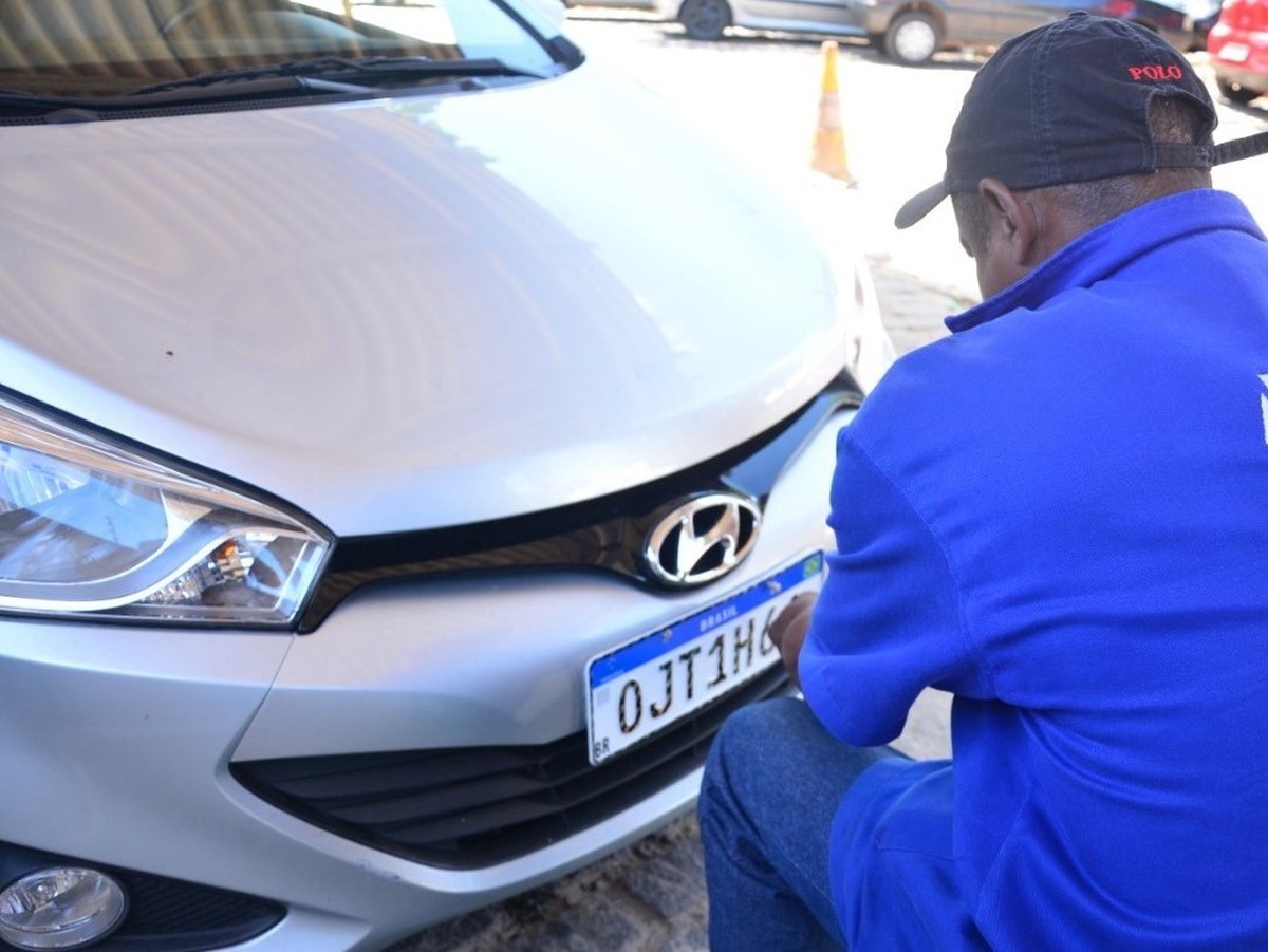 Como dirigir seu próprio carro no exterior - Jornal do Carro - Estadão