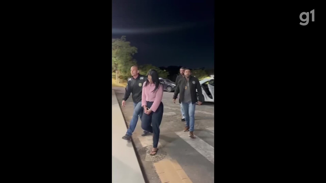 Diarista confessou ter matado casal de idosos a facadas, mas ficou em silêncio em depoimento à polícia; VIDEOS