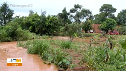 Chuva registrada na madrugada desta quarta (6) em Palmas causa novo alagamento no Taquari