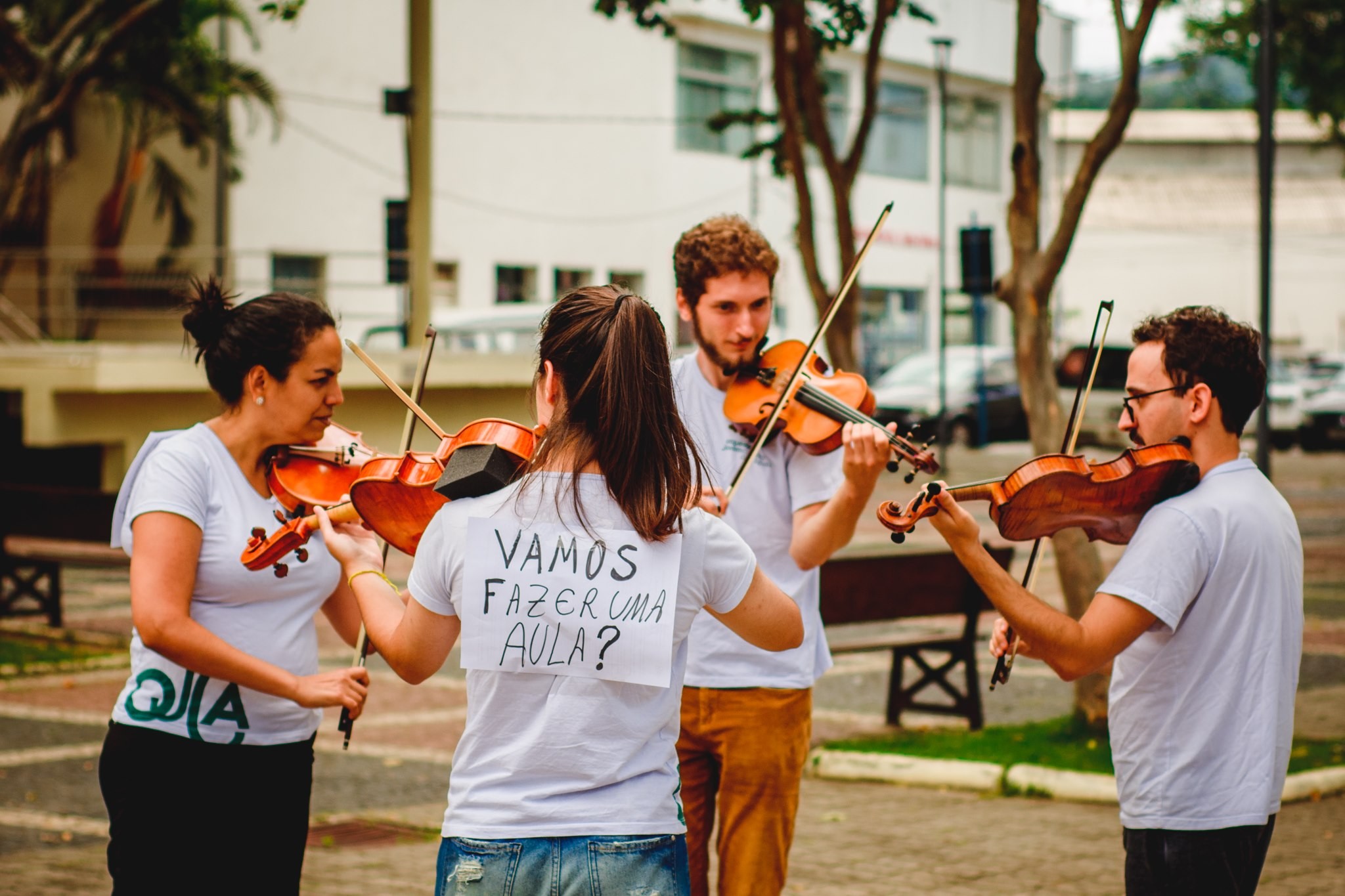 Orquestra Jovem Circuito das Águas oferece 82 vagas para aulas de violino, viola e violoncelo
