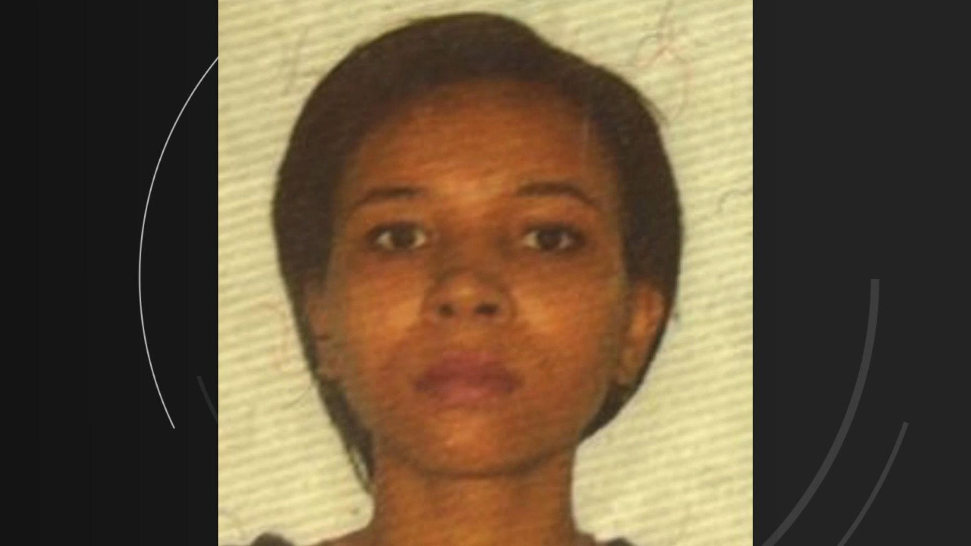 Mulher com medida protetiva é morta estrangulada com corda de varal e esfaqueada pelo ex, no ES