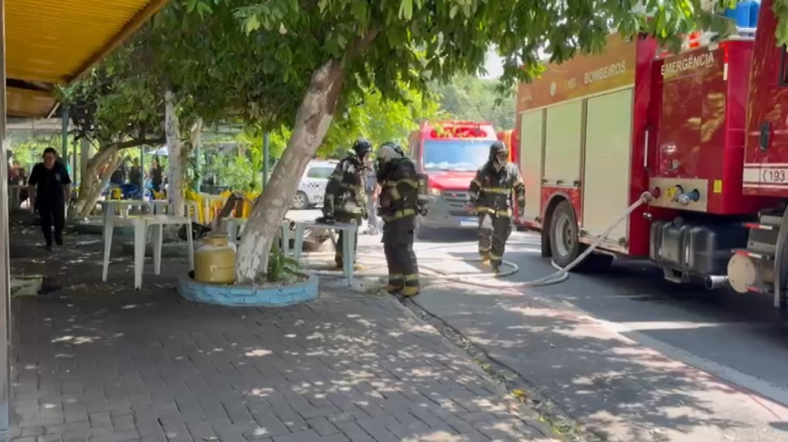 Funcionária sofre queimaduras no rosto após princípio de incêndio em restaurante de Piracicaba