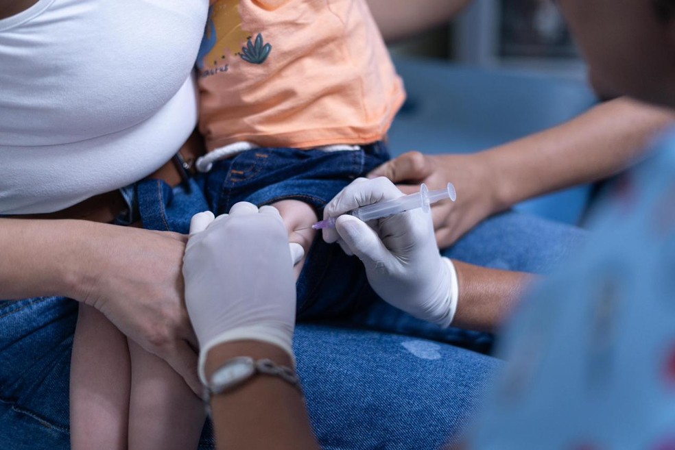 Vacinação é a principal forma de prevenção contra a meningite — Foto: Asscom/Semsa Rio Branco