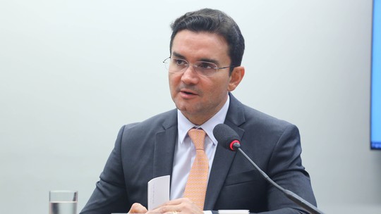 União Brasil exige saída de filiados do governo Lula em 24h