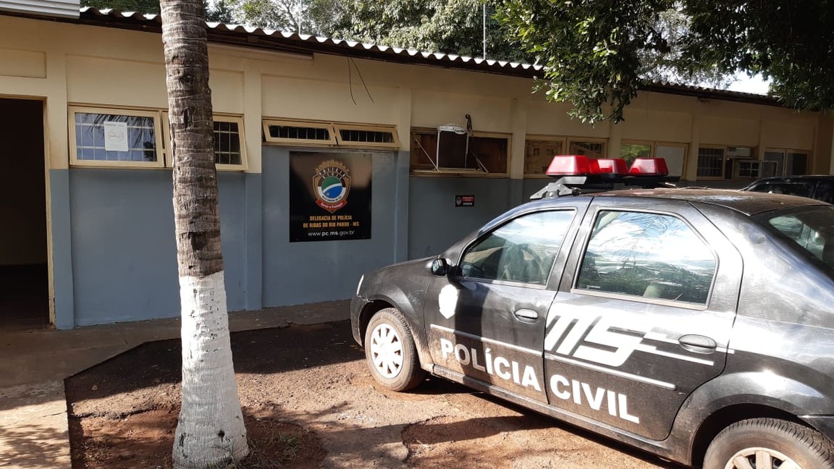 Médico é preso após tentar beijar enfermeira á força em posto de saúde, em MS