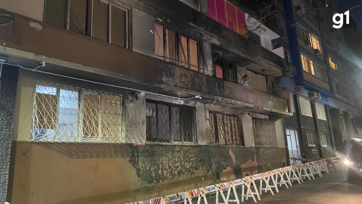 Dez dias após incêndio causado por ônibus desgovernado, moradores de 3 apartamentos seguem fora de casa em Porto Alegre