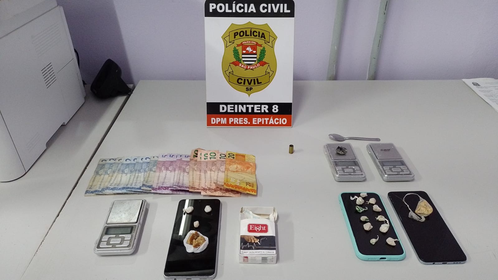 Com porções de crack e cocaína, operação prende dois homens por tráfico de drogas em Presidente Epitácio