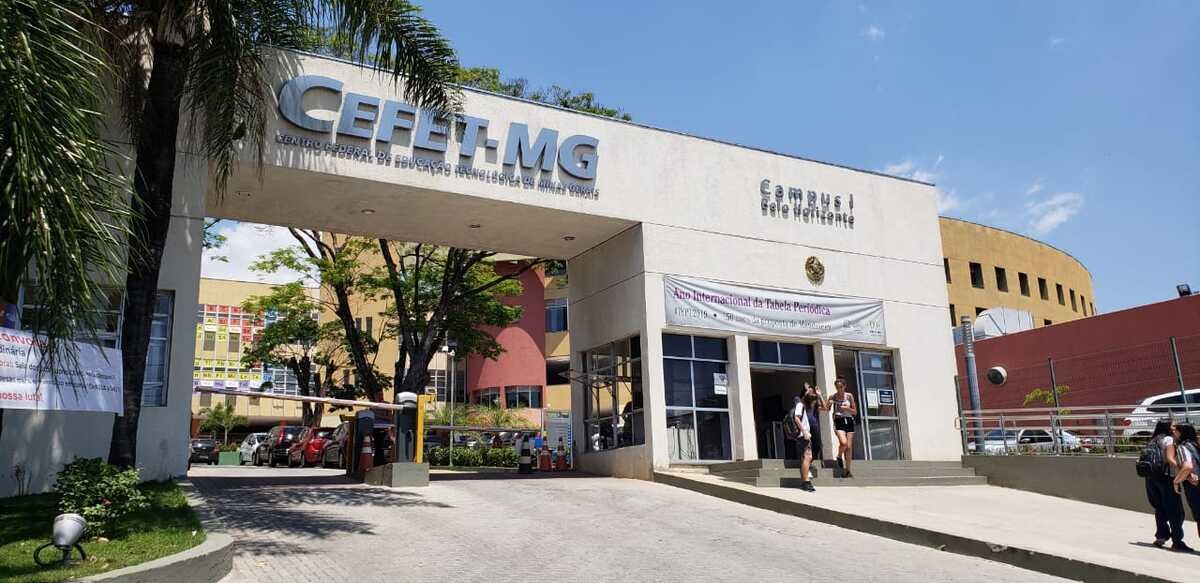Lula veta projeto que transformava Cefets de MG e do RJ em universidades federais