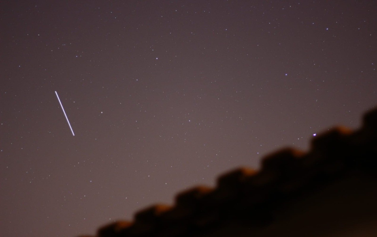 VÍDEO: participantes de clube de astronomia registram passagem da Estação Espacial Internacional pelo céu de Itapetininga