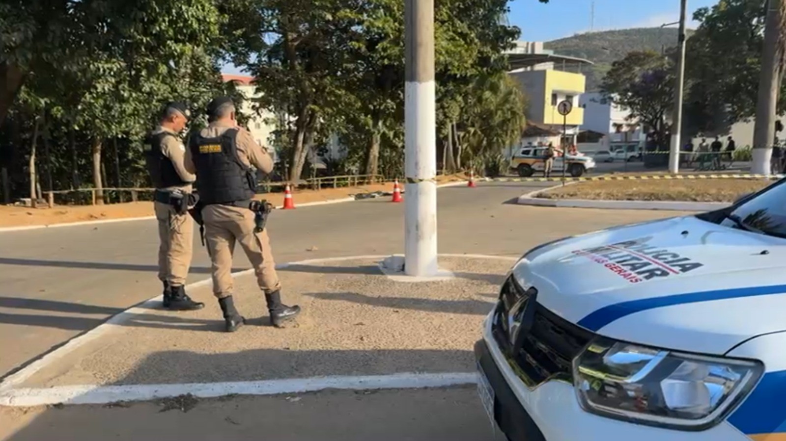 Homem é morto a tiros às margens da BR-116 em Santa Bárbara do Leste; autores fugiram de moto