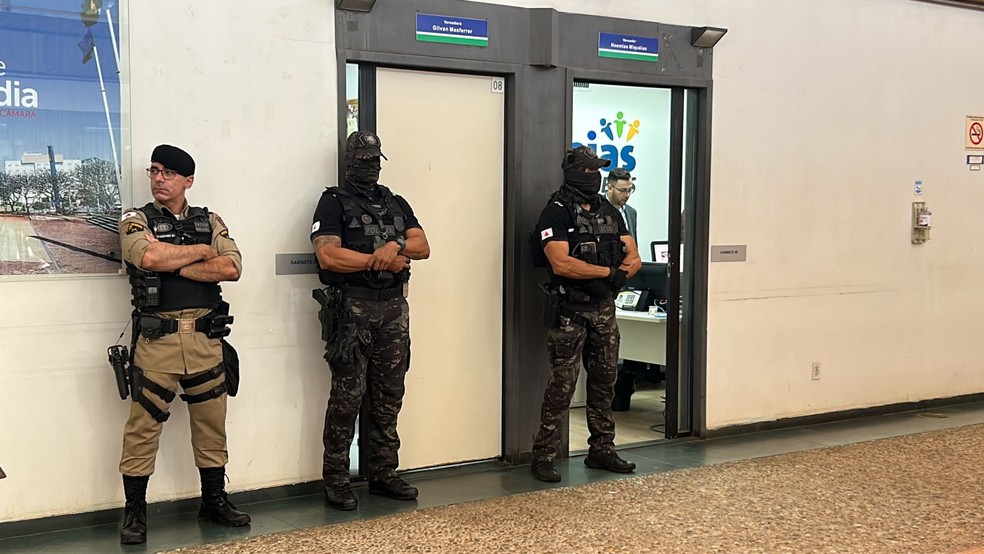 Gabinete da vereadora Gilvan Masferrer foi alvo de mandado de busca e apreensão — Foto: Fernanda Viera/TV Integração