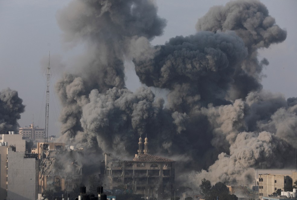 Bombardeio israelense atinge a Faixa de Gaza, em 11 de outubro de 2023 — Foto: REUTERS/Saleh Salem