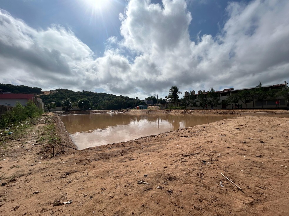 Homem morreu afogado após entrar em lagoa de captação na Zona Sul de Natal — Foto: Stephany Souza/Inter TV Cabugi