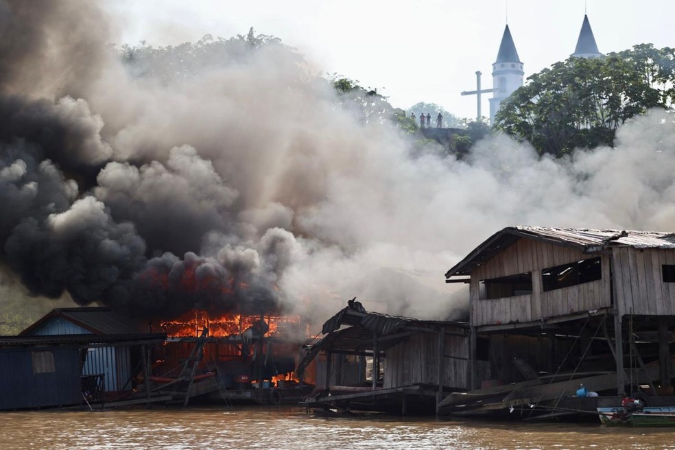 Sobe para 98 o número de dragas destruídas em operação da PF contra garimpo ilegal no Amazonas Foto — Foto: Divulgação/PF