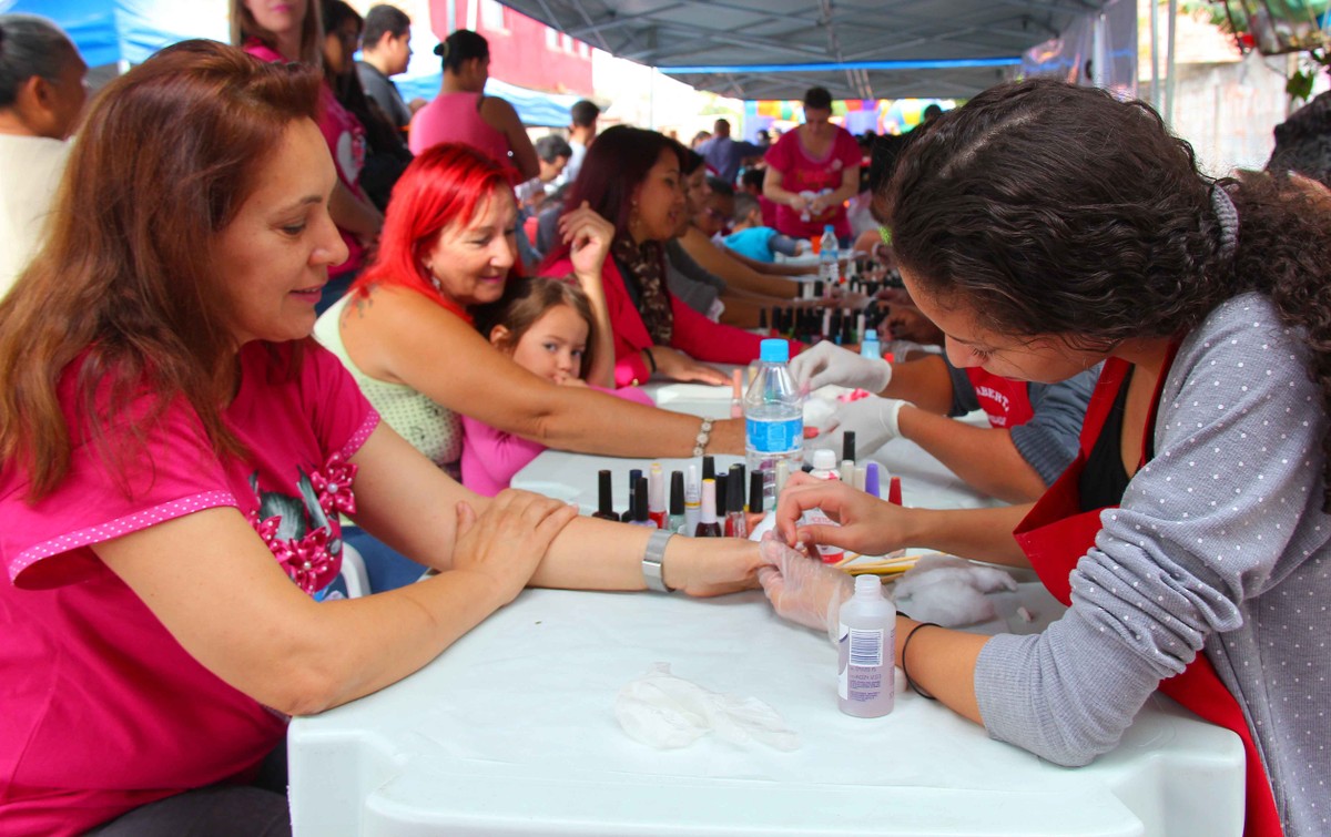 Empresas de Feira de Santana têm vagas para manicure, depiladora e ...