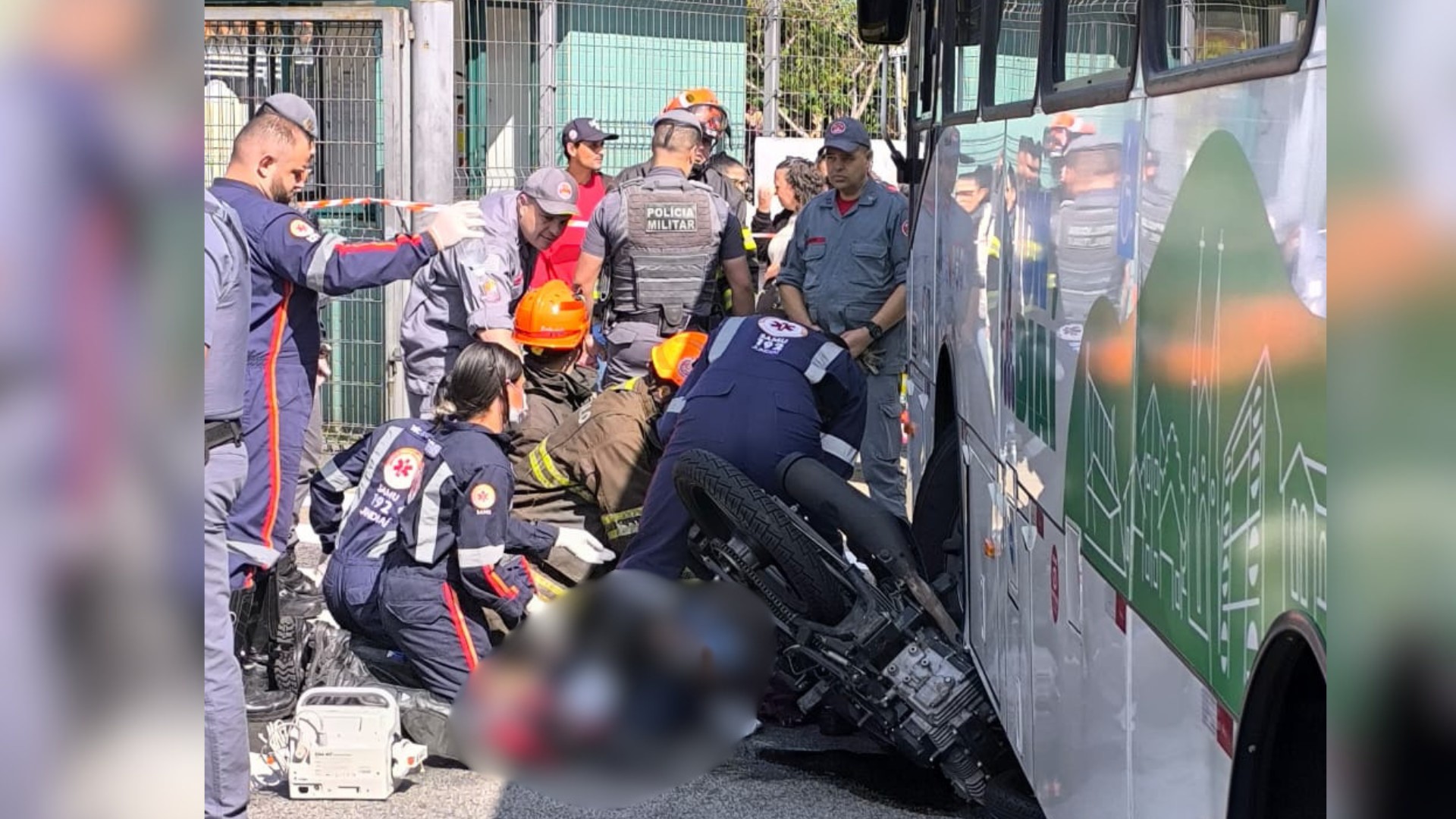 Motociclista morre após ser atingido por ônibus no acesso ao terminal de Jundiaí