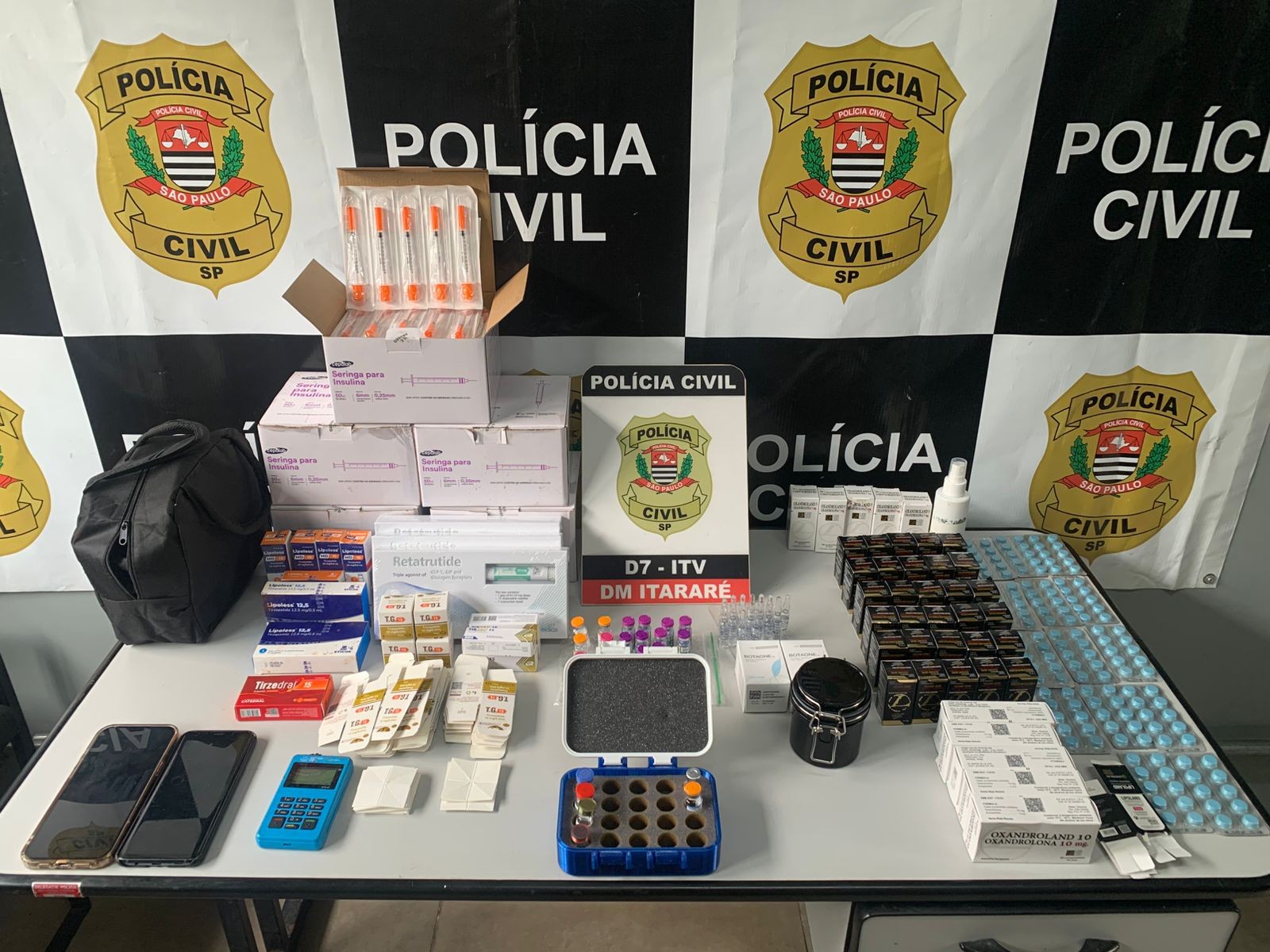 Polícia prende casal suspeito de vender e aplicar medicamentos ilegalmente em Itararé