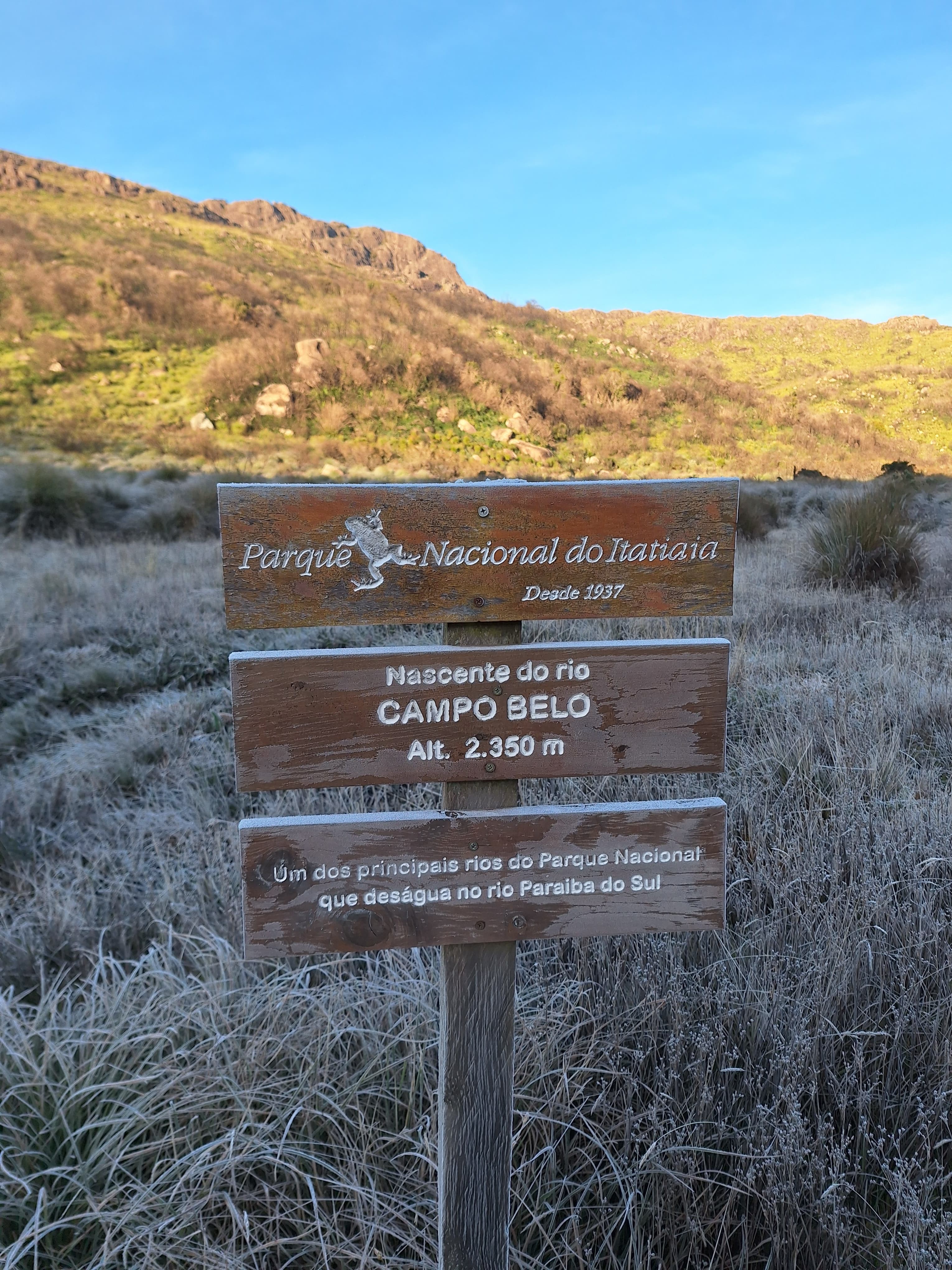 FOTOS: Parque Nacional do Itatiaia registra menor temperatura do ano no Brasil após termômetro marcar -9,4°C 