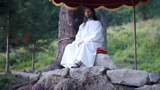 Rússia manda 'Jesus da Sibéria' para campo de prisioneiros por causar prejuízos a seus seguidores - Sergei Torop, conhecido como 'Vissarion', se considera a reencarnação de Cristo e é fundador de uma comunidade na Sibéria que atraiu milhares de pessoas.
