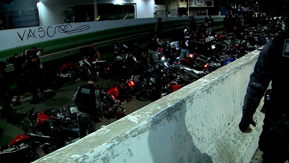 Operação interrompe 'rolezinho' e apreende 102 motos em São Luís — Foto: Reprodução/TV Mirante
