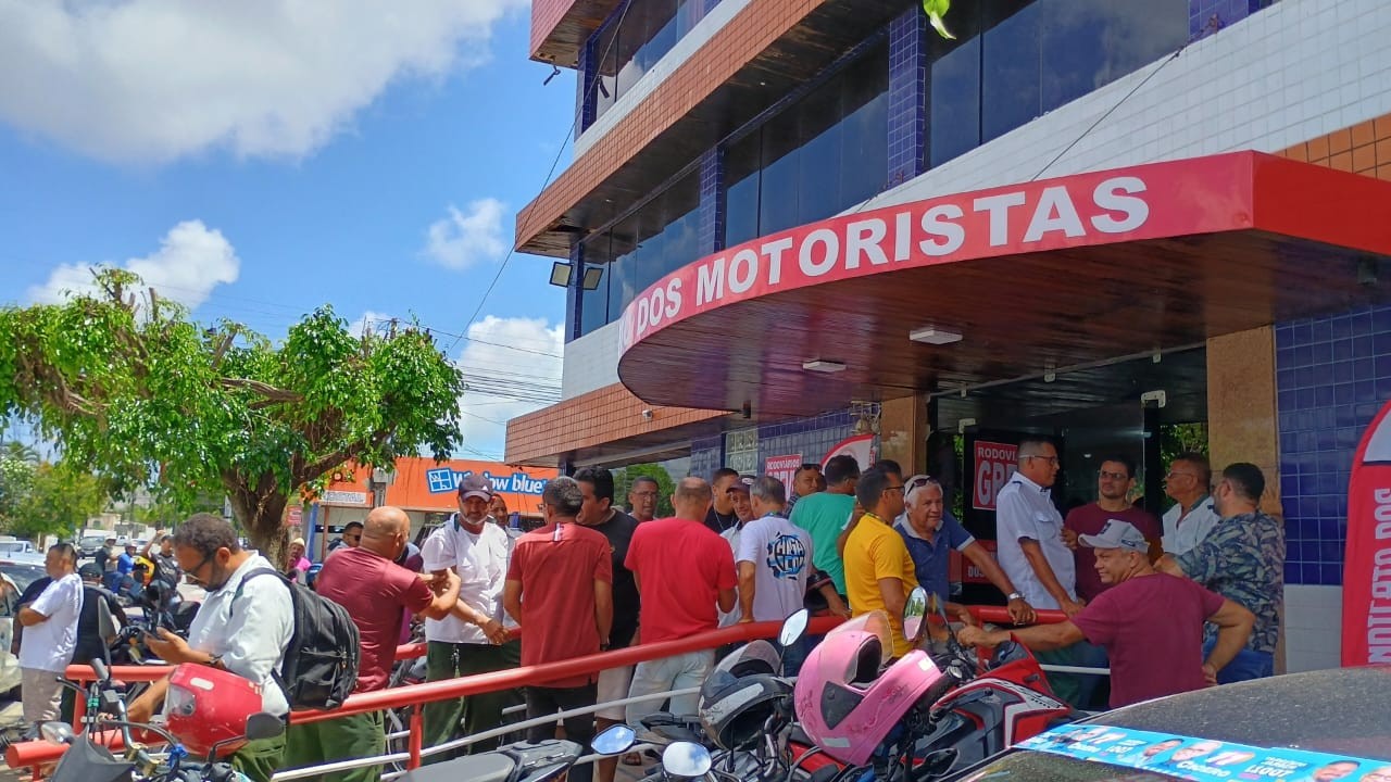 Termina greve dos motoristas de ônibus de João Pessoa, após categoria aceitar proposta em assembleia 