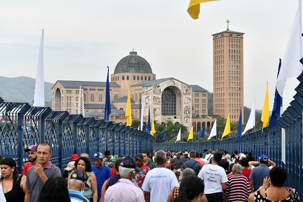 Santuário de Aparecida recebeu 8 milhões de devotos em 2022, maior número  desde início da pandemia | G1