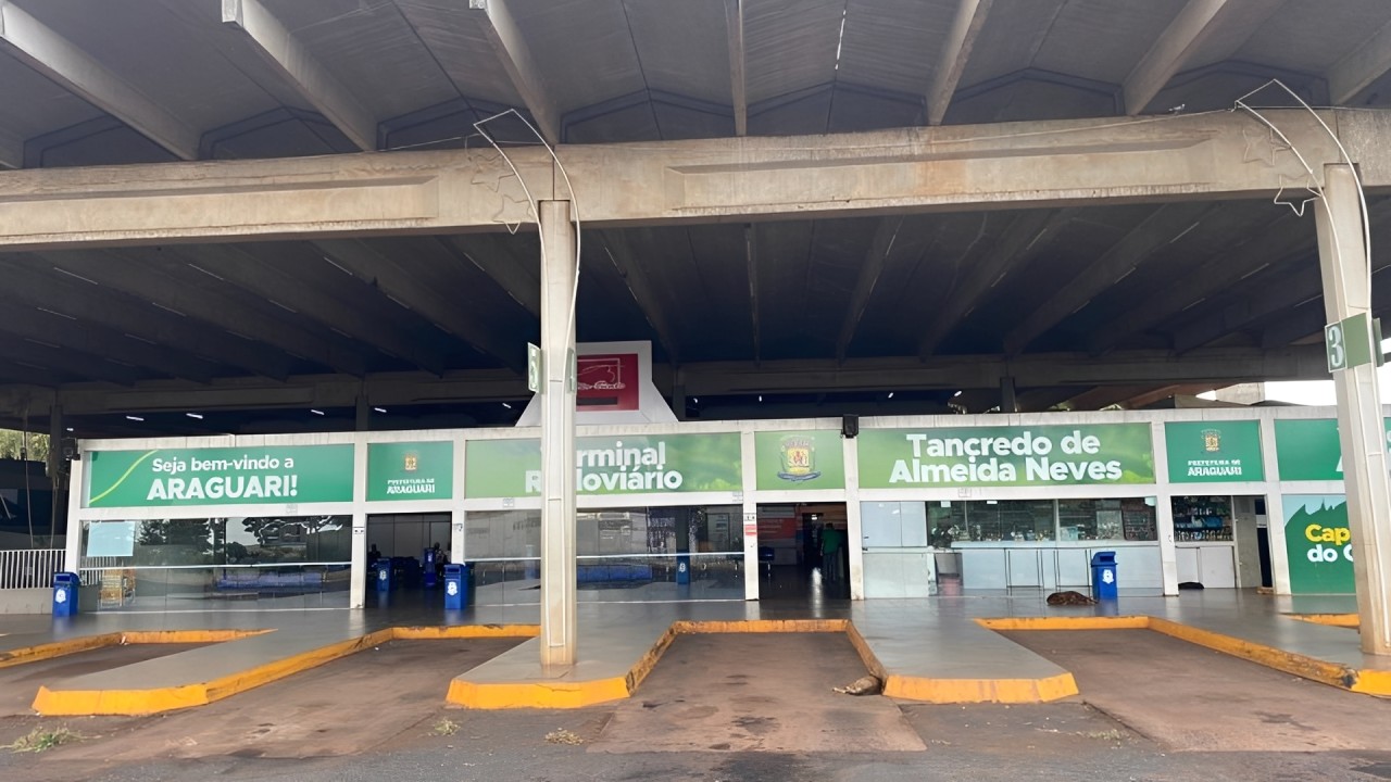 Com problemas de sustentação e na cobertura, Terminal Rodoviário de Araguari é interditado por risco de colapso