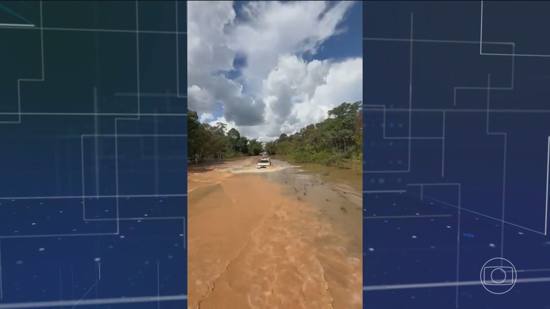 Cheia do Rio Madeira deixa uma das principais rodovias do Amazonas intrafegável 