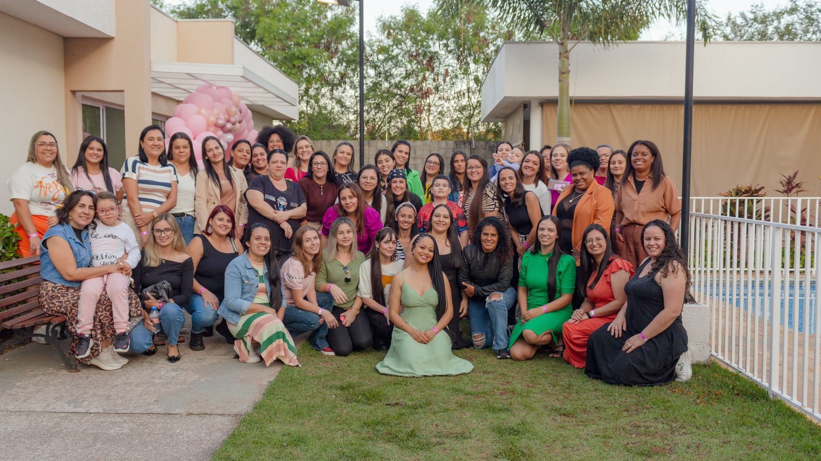 Grupo de apoio com mais de 200 mães ressignifica luta após diagnóstico dos filhos: ‘Nosso amor é igual e a nossa dor também’