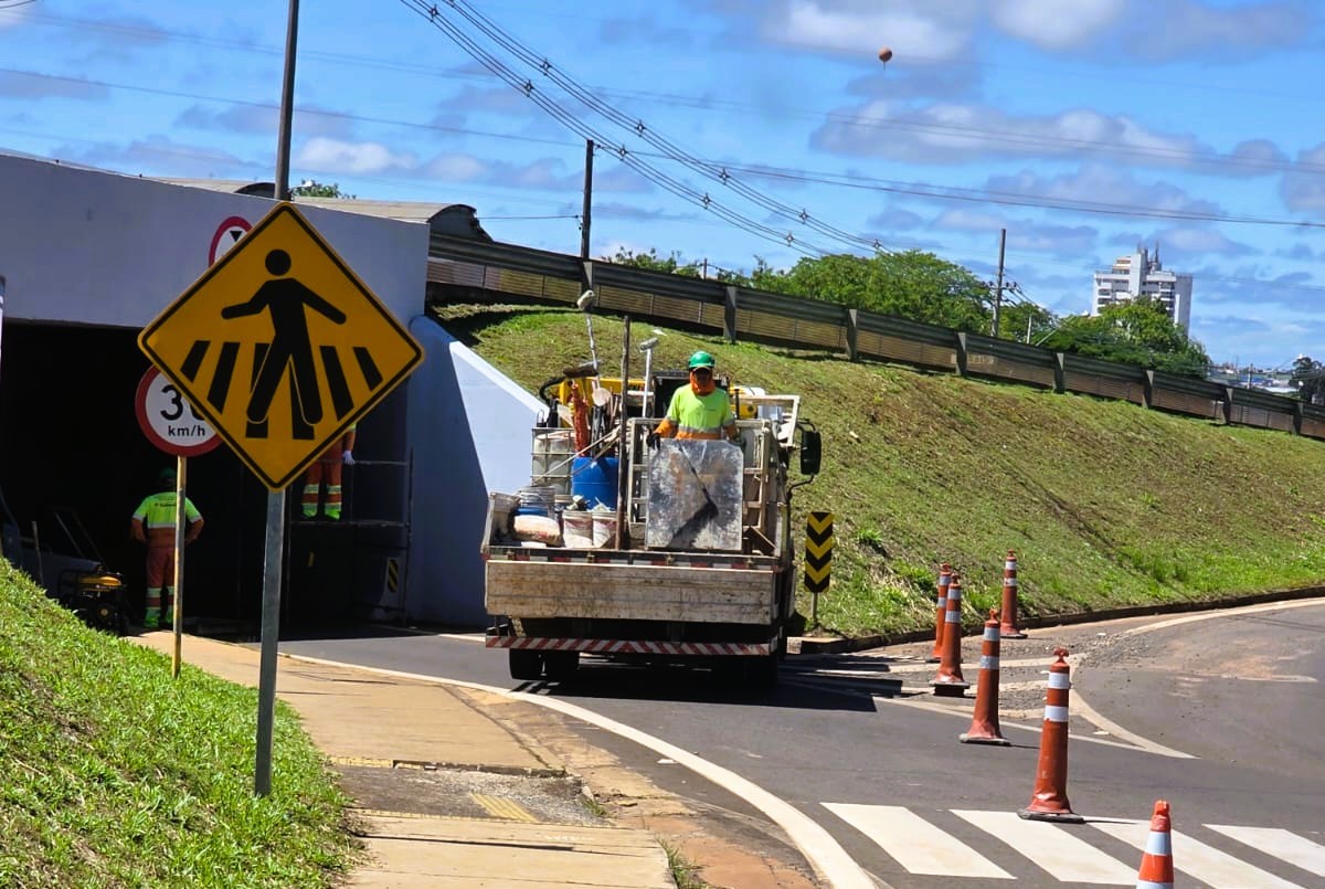 SP-255 tem passagem interditada para obras de reparo estrutural em Avaré; confira rota alternativa