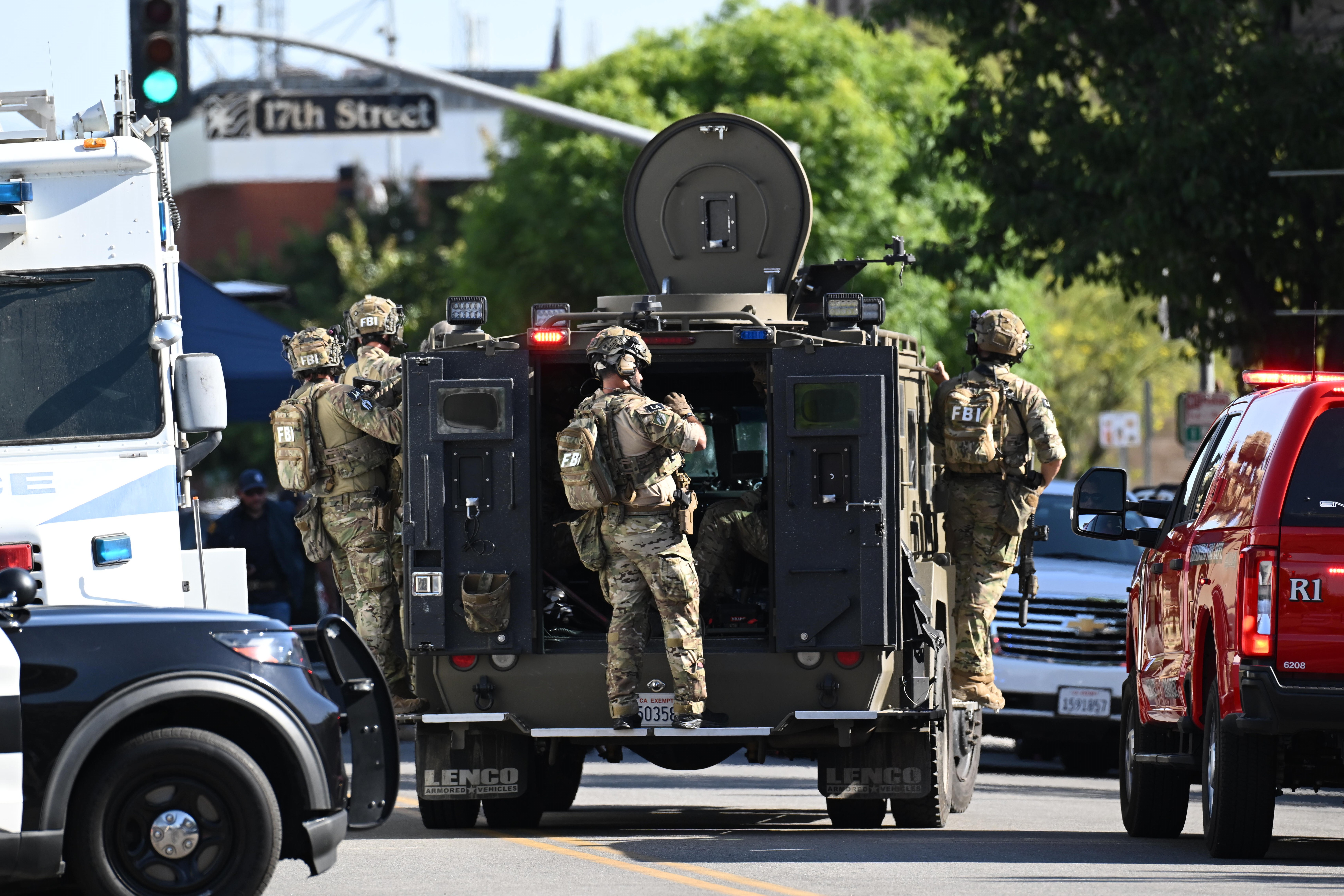 Veterano de guerra amarra bombas em reféns durante roubo a banco nos EUA