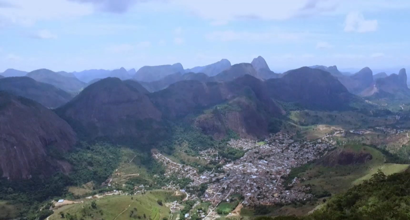 Mulher se finge de morta após ser baleada para escapar de atirador no ES